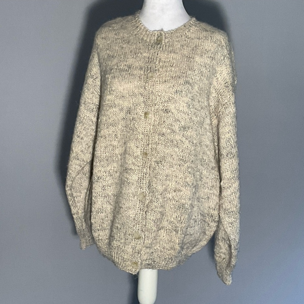 Med/Lg Ivory/Gray Marled Hand Knit Cardigan Unique Square Acrylic Buttons Crew - Picture 16 of 16